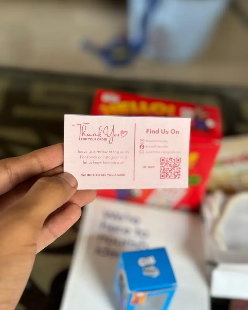 Custom printed thank-you card and sticker with QR code for an e-commerce brand